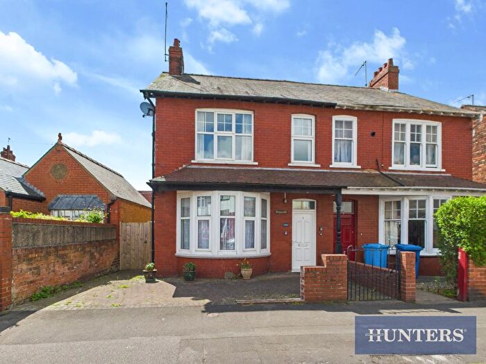 2 Bedroom Flat For Sale In George Street, Bridlington, YO15
