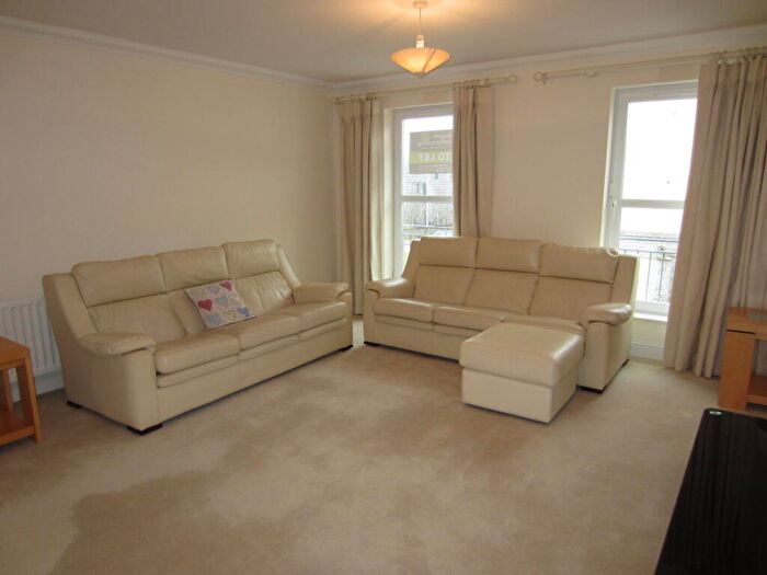 3 Bedroom Terraced House To Rent In South College Street, Aberdeen, AB11