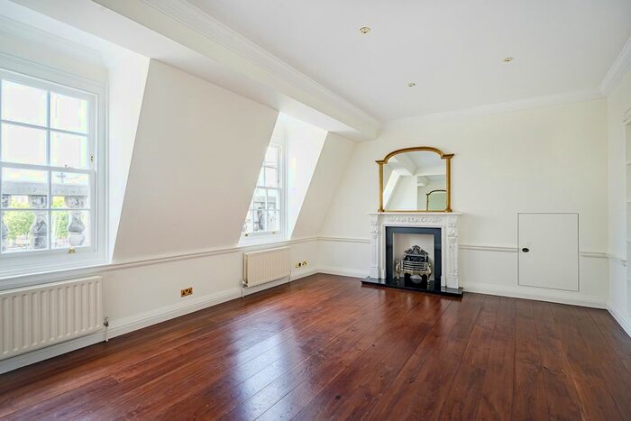 2 Bedroom Flat To Rent In Spring Gardens, London SW1A
