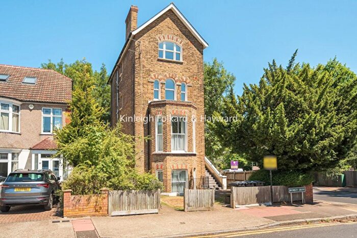 2 Bedroom Flat For Sale In Bromley Grove, Bromley, BR2