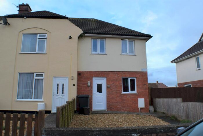 3 Bedroom End Of Terrace House To Rent In Wordsworth Avenue, Bridgwater TA6