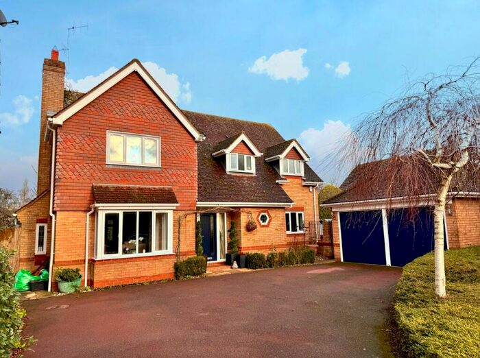 4 Bedroom Detached House For Sale In Christys Yard, Hinxworth, Baldock, SG7