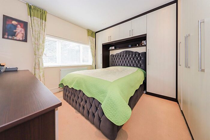 3 Bedroom Semi-Detached House For Sale In Deans Road, Wolverhampton, WV1
