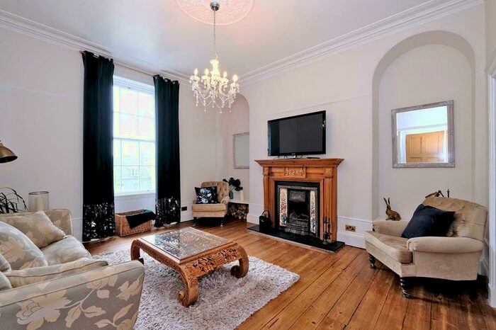 2 Bedroom Flat To Rent In Springbank Terrace, Ground Floor, AB11