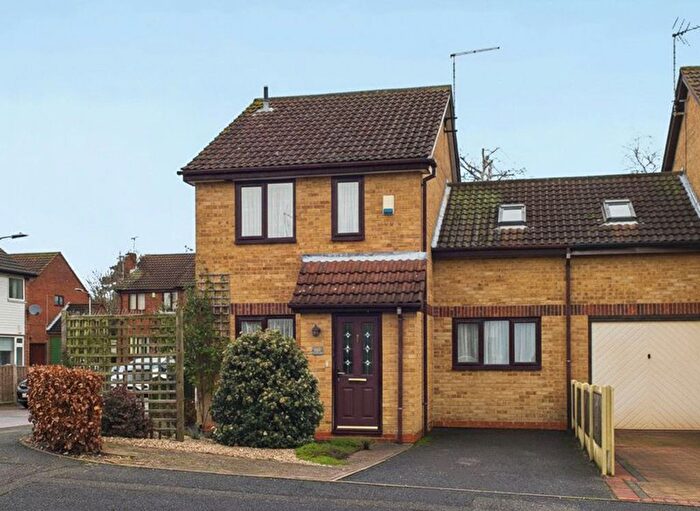 3 Bedroom Semi Detached House For Sale In Park Road East, Calverton, Nottingham, NG14