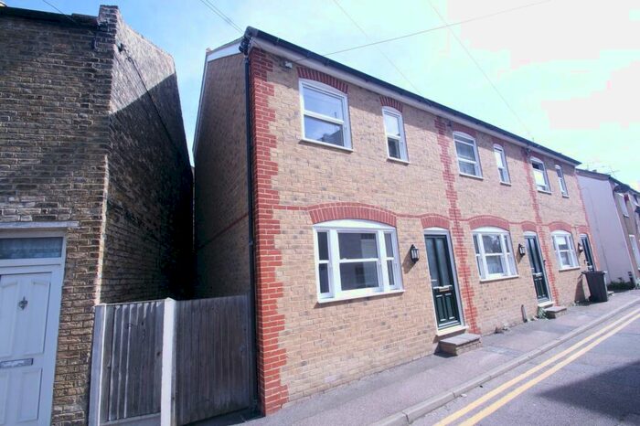 2 Bedroom Terraced House To Rent In Park Place, Margate, CT9