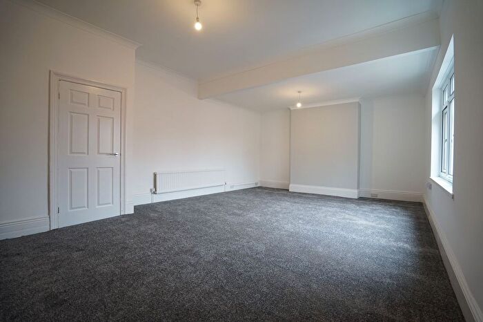 4 Bedroom Maisonette To Rent In Stanhope Road, South Shields, Tyne Amp; Wear, NE33