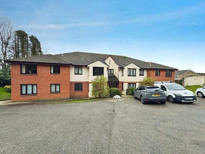 1 Bedroom Flat For Sale In Plymouth Road, Liskeard, Cornwall, PL14