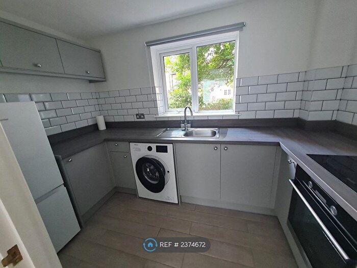 2 Bedroom Flat To Rent In Trinity Mews, Bury St. Edmunds, IP33