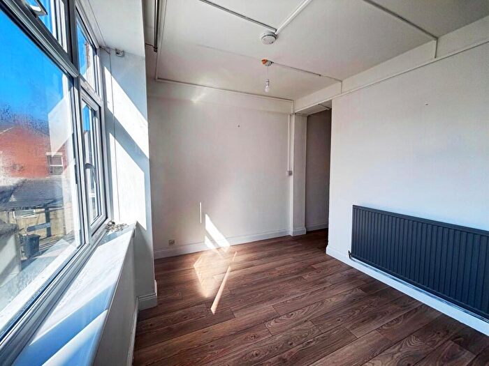 1 Bedroom Flat To Rent In Town Centre, SN1