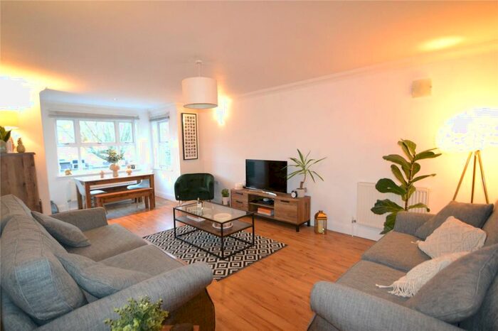 2 Bedroom Apartment To Rent In The Avenue, Beckenham, BR3