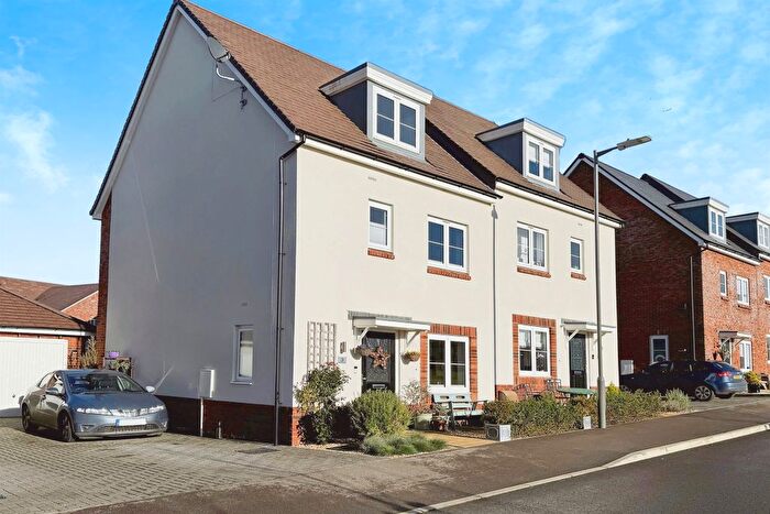 4 Bedroom Semi-Detached House For Sale In Homestead Lane, Steeple Claydon, Buckingham, MK18