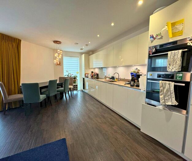 3 Bedroom Flat To Rent In Bell Flower Lodge, Gubbins Lane, Harold Wood, Romford, RM3