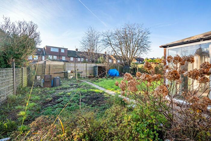 3 Bedroom End Of Terrace House For Sale In Pemberton Close, St. Albans, Hertfordshire, AL1