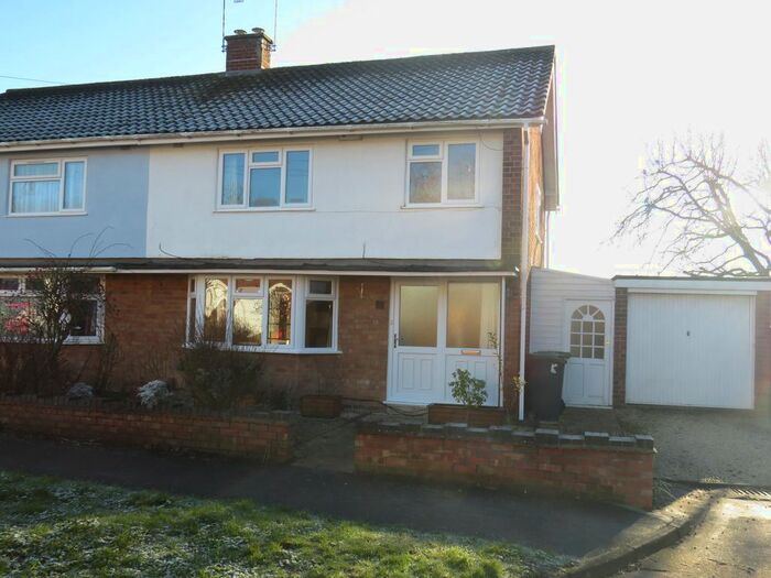 3 Bedroom Property To Rent In Newnham Road, Lillington, Leamington Spa, CV32