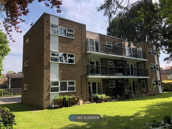 2 Bedroom Flat To Rent In Ferndale, Harpenden, AL5