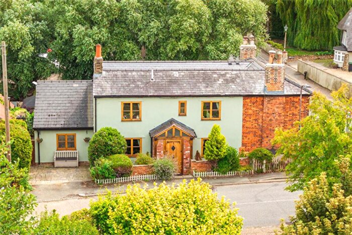 5 Bedroom Detached House To Rent In Church End, Thurleigh, Bedfordshire, MK44