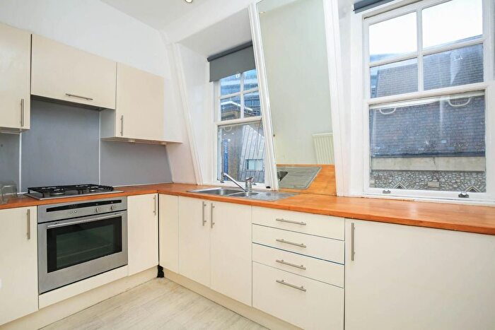 1 Bedroom Flat To Rent In King's Cross Road, London, WC1X