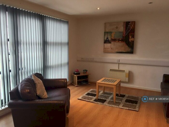 2 Bedroom Maisonette To Rent In Castle Buildings, Swansea, SA1