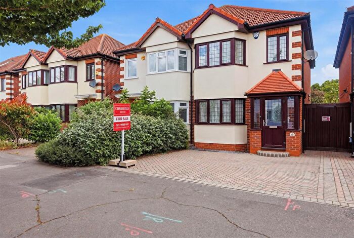3 Bedroom Semi-Detached House For Sale In Elmcroft Avenue, Wanstead, E11