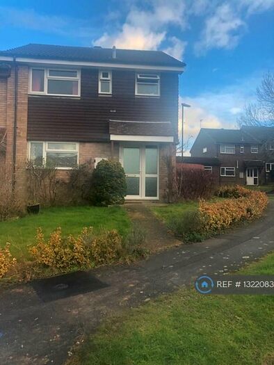 3 Bedroom End Of Terrace House To Rent In Packham Way, Burgess Hill, RH15