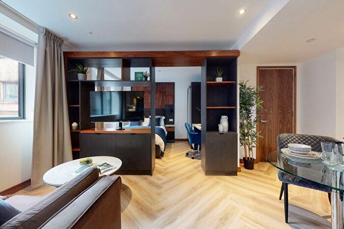 Studio To Rent In Apt, Live Oasis Deansgate #, M2