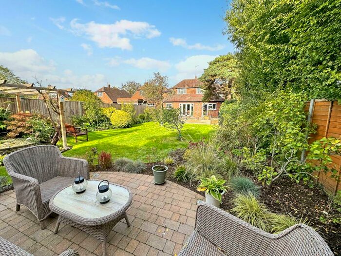 5 Bedroom Detached House For Sale In Harcourt Road, Dorney Reach, Maidenhead, SL6