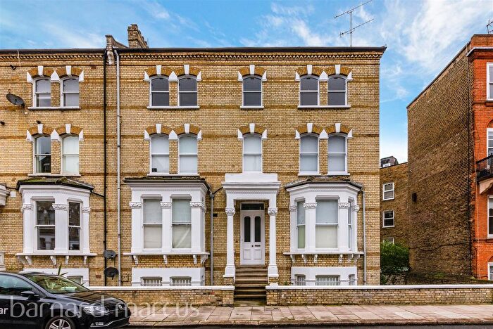 2 Bedroom Flat To Rent In Edith Road, London, W14