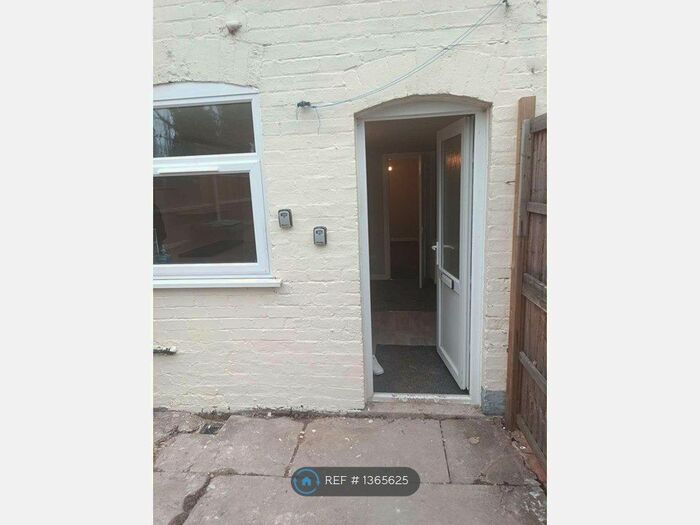 1 Bedroom Flat To Rent In Station Road, Ilkeston, DE7