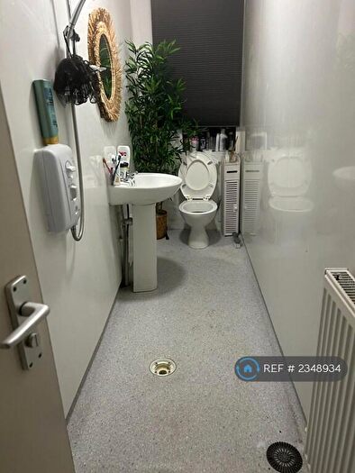 1 Bedroom Flat To Rent In Newlands Road, Glasgow, G44