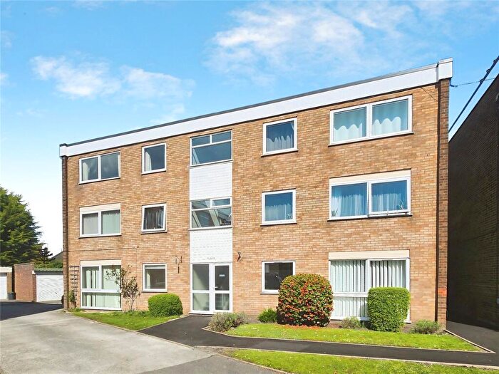 2 Bedroom Flat For Sale In Leicester Road, Nuneaton, Warwickshire, CV11