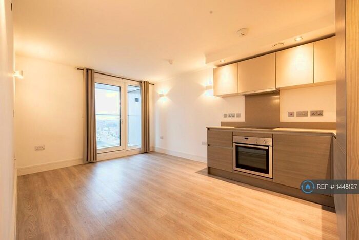 2 Bedroom Flat To Rent In Premier House, Edgware, HA8