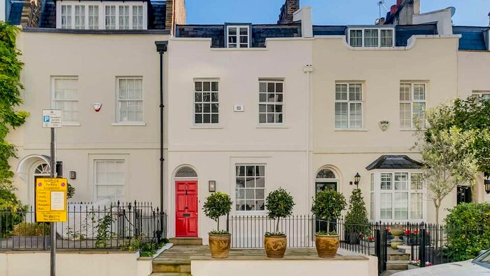 2 Bedroom Property To Rent In Montpelier Walk, London, SW7