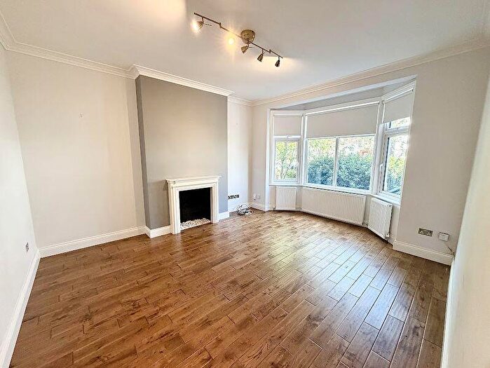 1 Bedroom Flat To Rent In Oxford Road, Harrow, HA1