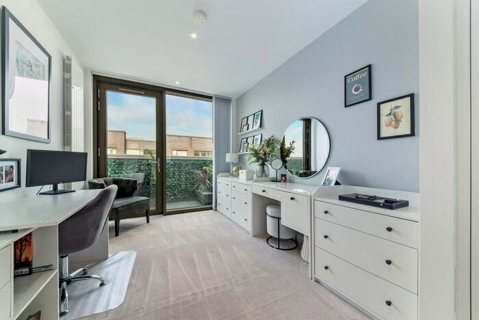 2 Bedroom Flat To Rent In Commodore House, Royal Wharf, London, E16