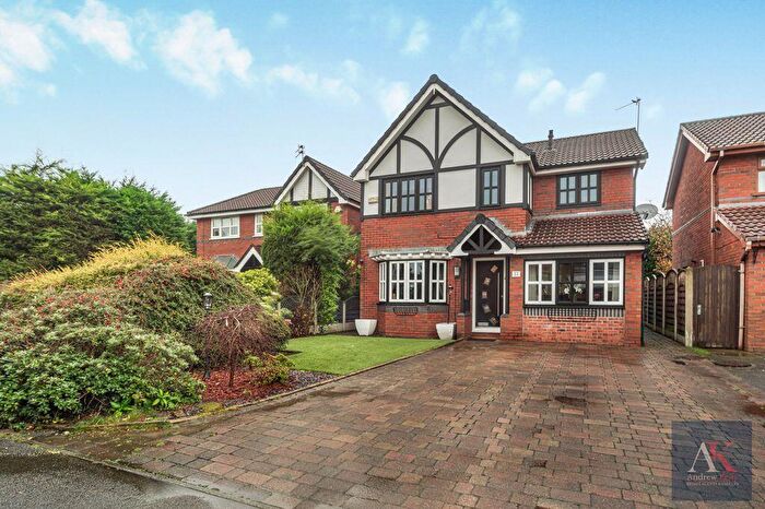 4 Bedroom Detached House For Sale In Rimington Fold, Manchester, M24