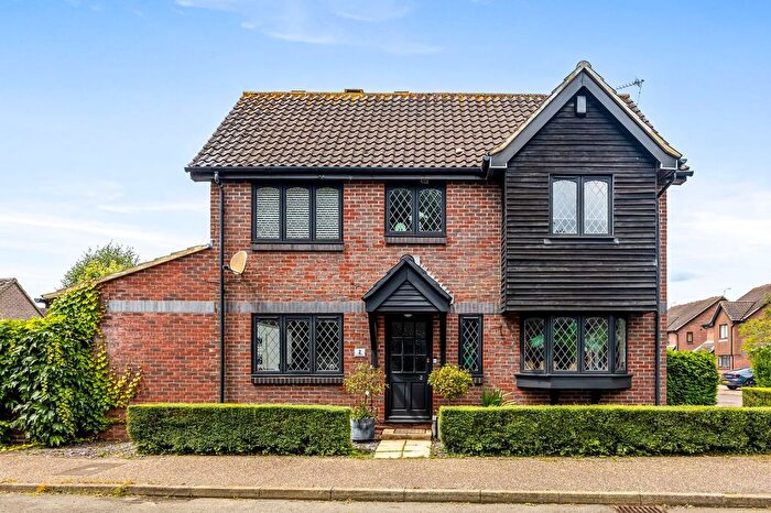 3 Bedroom Detached House For Sale In Millers Gate, Horsham, RH12