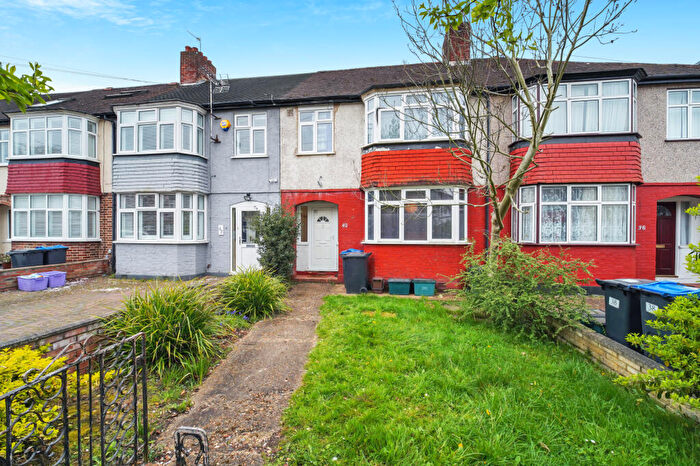 3 Bedroom Terraced House For Sale In Queen Mary Avenue, Morden, London, SM4