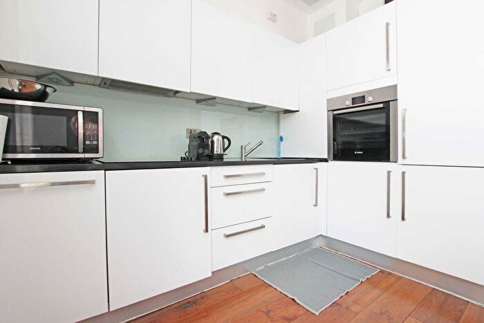 1 Bedroom Flat To Rent In Chiswick High Road, Chiswick, W4