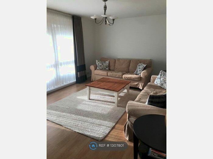 3 Bedroom Maisonette To Rent In Rogate House, London, E5