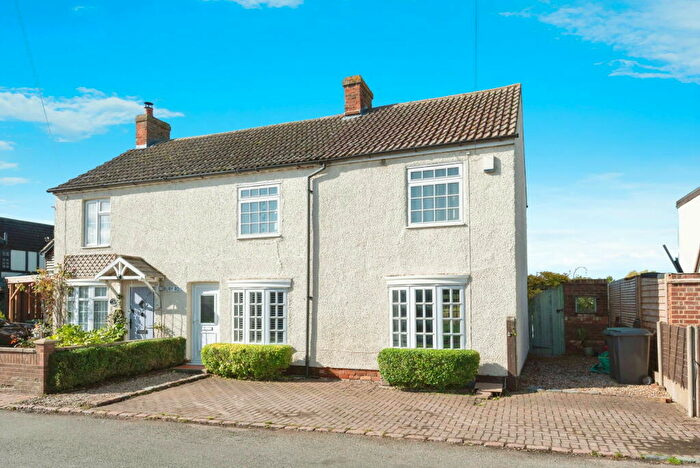 3 Bedroom Semi-Detached House For Sale In Bury Road, Shillington, Hitchin, SG5