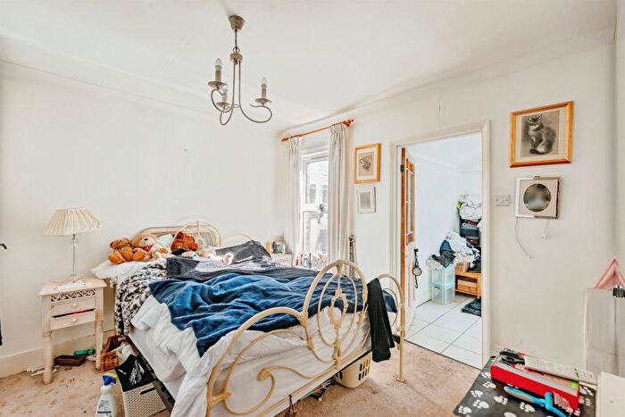 2 Bedroom Terraced House For Sale In Crescent Road, Bletchingley, Redhill, RH1