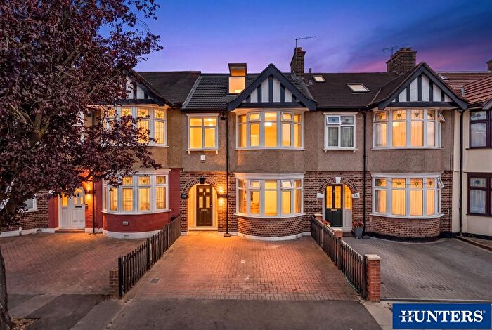 5 Bedroom Terraced House For Sale In Galsworthy Avenue, Chadwell Heath, RM6