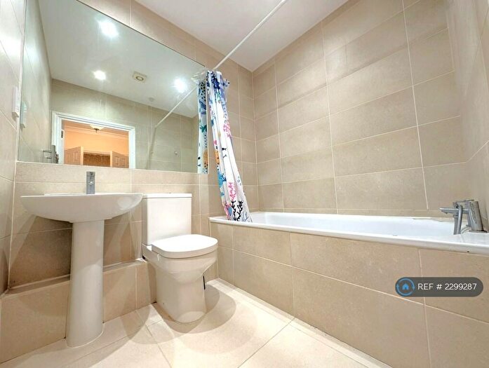 2 Bedroom Flat To Rent In Thanescroft Court, Croydon, CR0