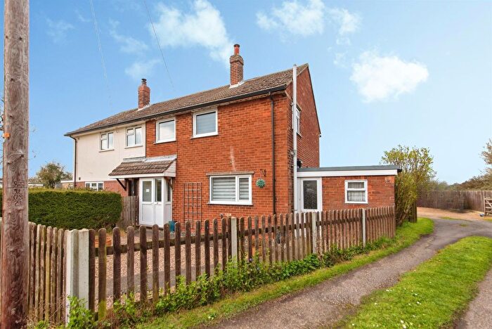 3 Bedroom Semi Detached House For Sale In Newfield Drive, North Kyme, Lincoln, LN4