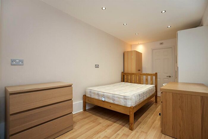 3 Bedroom Flat To Rent In (£pppw) Warwick Street, Heaton, NE6
