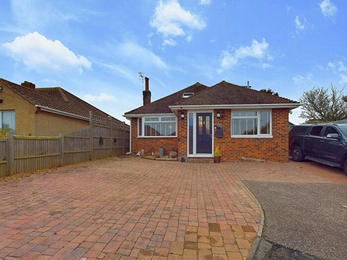 4 Bedroom Chalet For Sale In Greentrees Close, Lancing, BN15