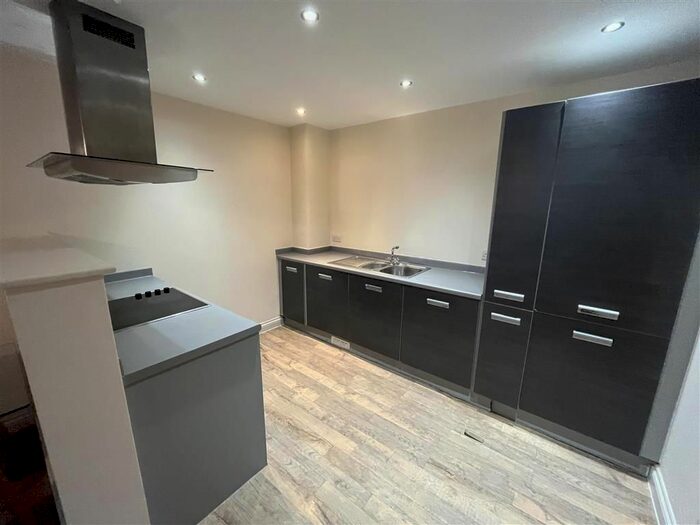 1 Bedroom Flat To Rent In Canal Street, Nottingham, NG1