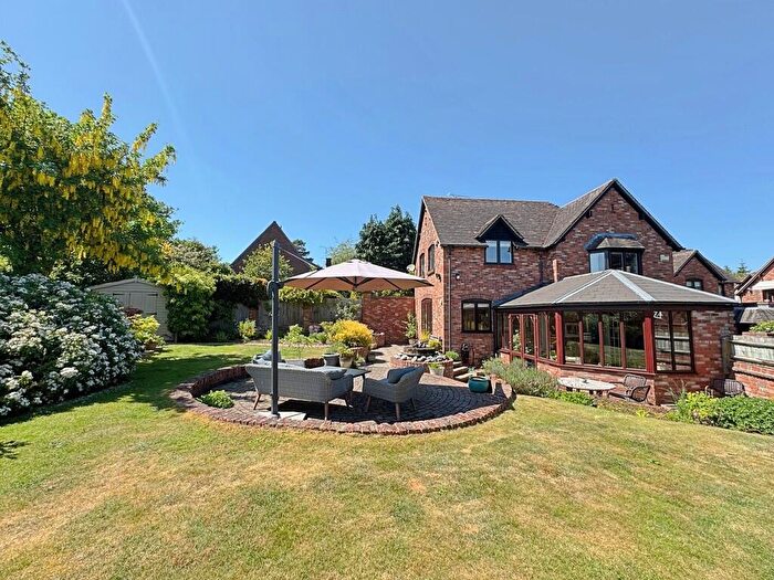 2 Bedroom Detached House For Sale In Stone House Mews, Leek Wootton, CV35