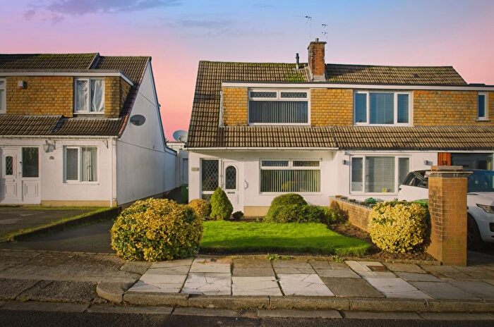 3 Bedroom Detached House For Sale In Oakwood Avenue, Penylan, Cardiff, CF23